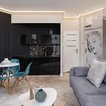 Marylin Studio - Czysta 5 Street